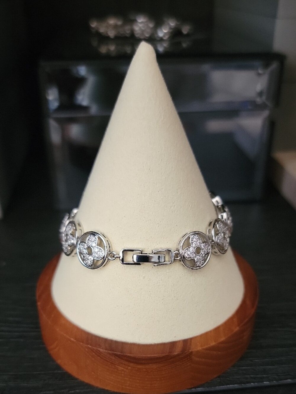 Elegant Silver-Tone Crystal Clover Link Bracelet - White - Picture 2 of 3